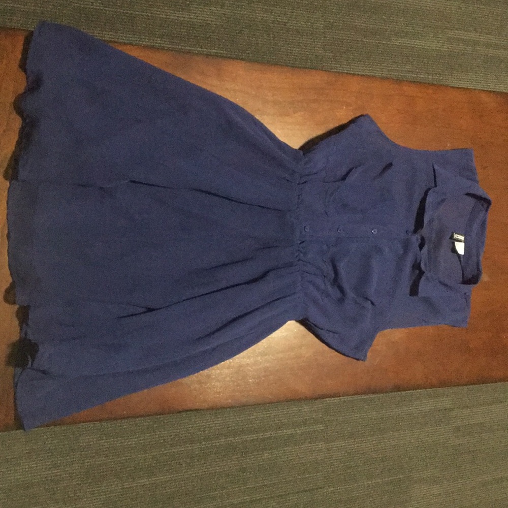 Short Sleeveless dress